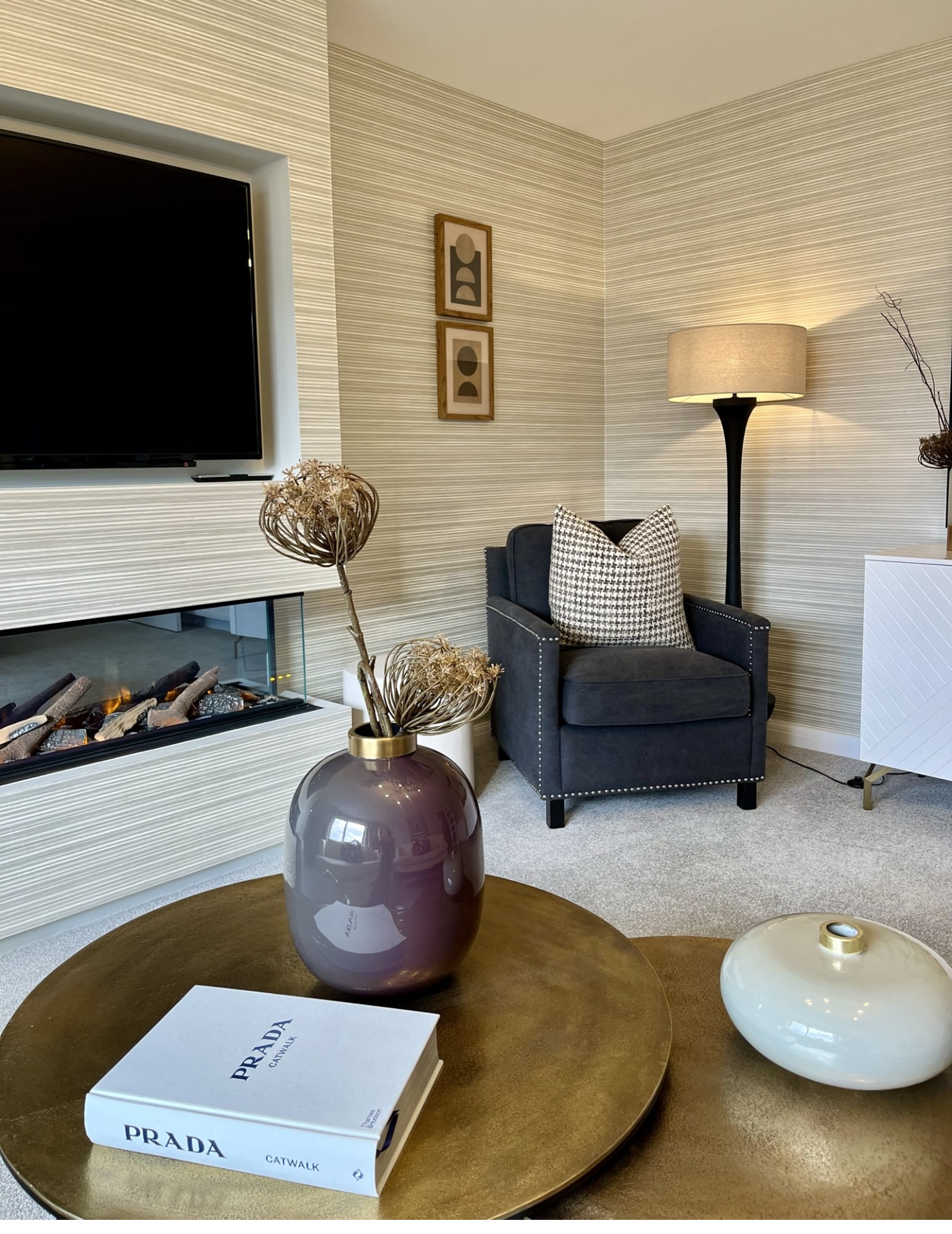 Lochy Lounge 13