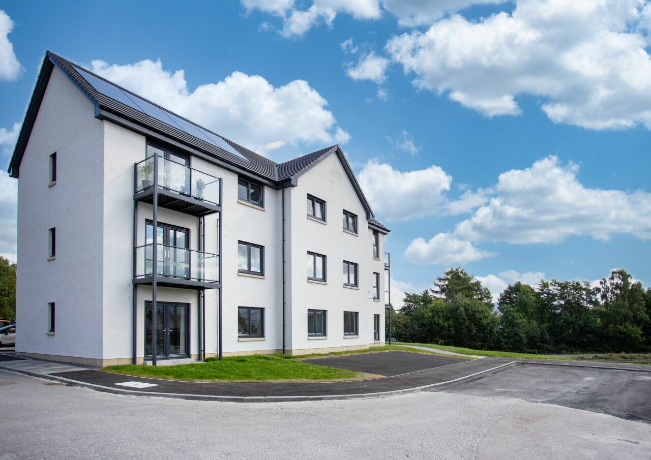 Clunie Cantray exterior (2)