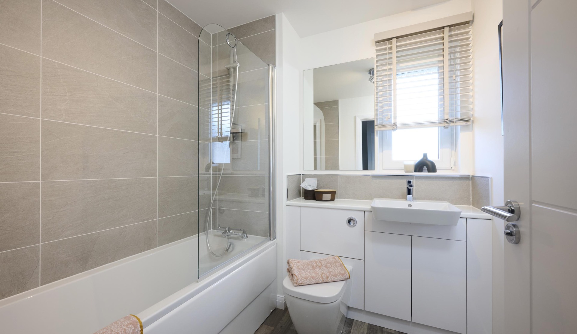 Etive showhome bathroom AS