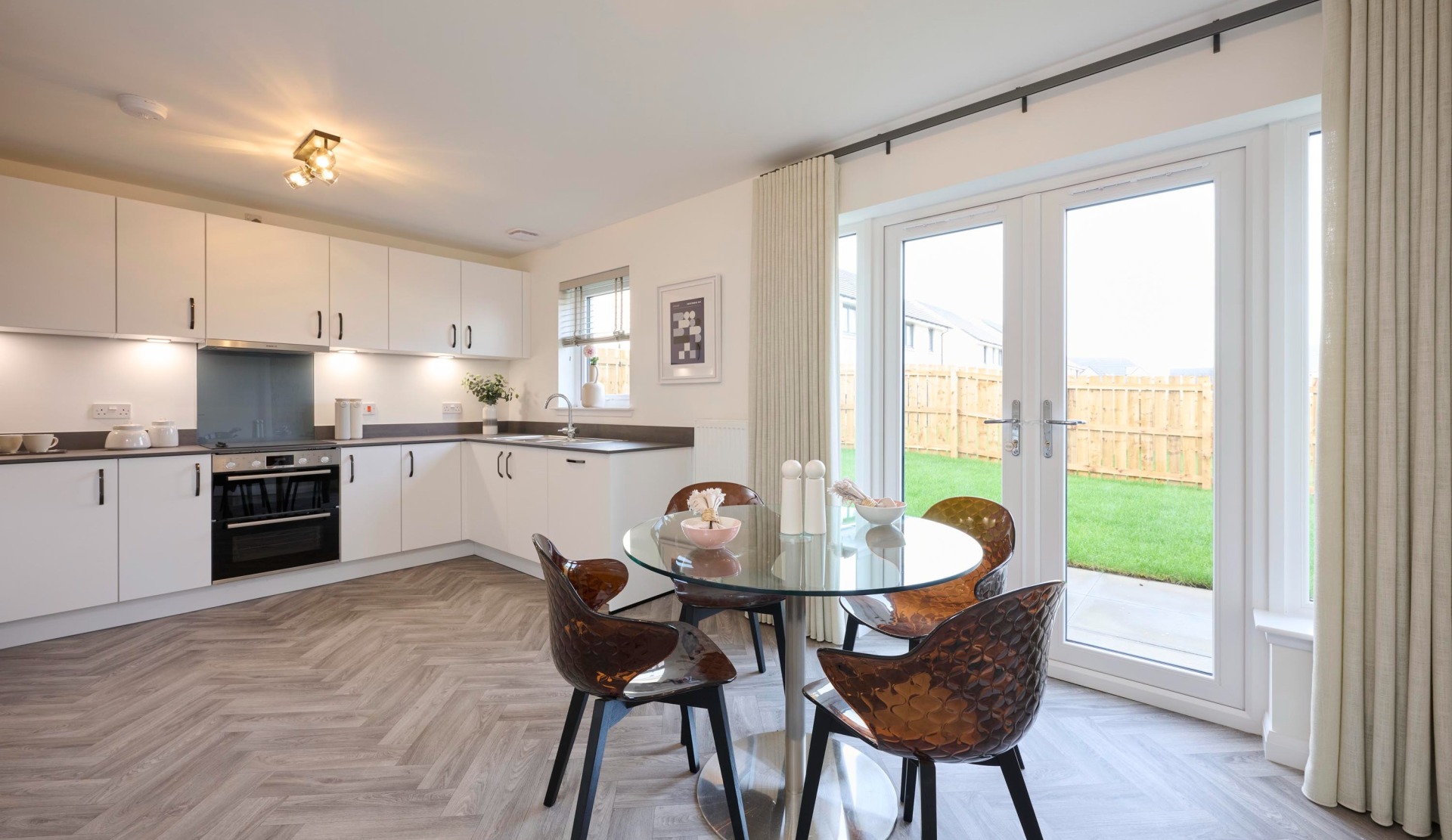 Etive showhome kitchen OPP 5