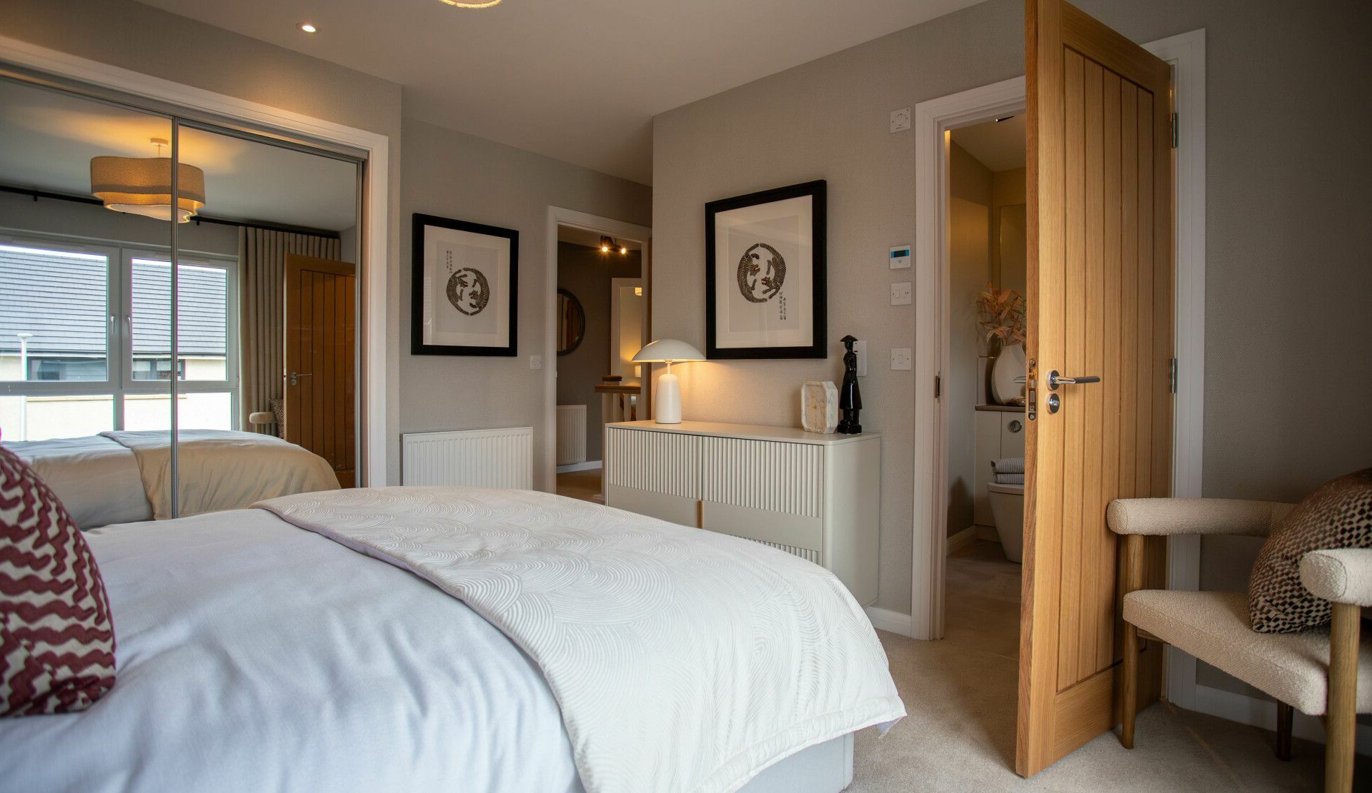 Master bedroom 2 OPP