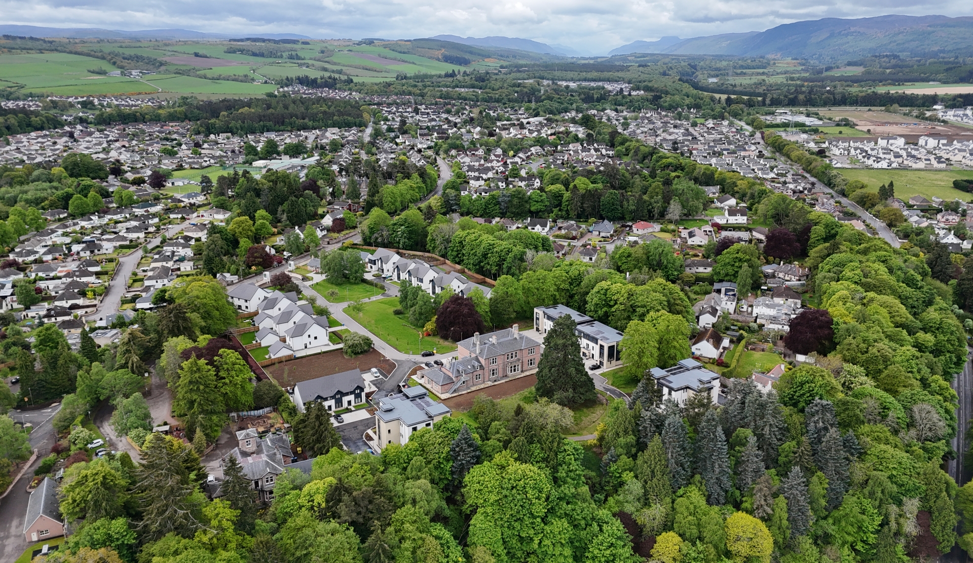 Location and surroundings