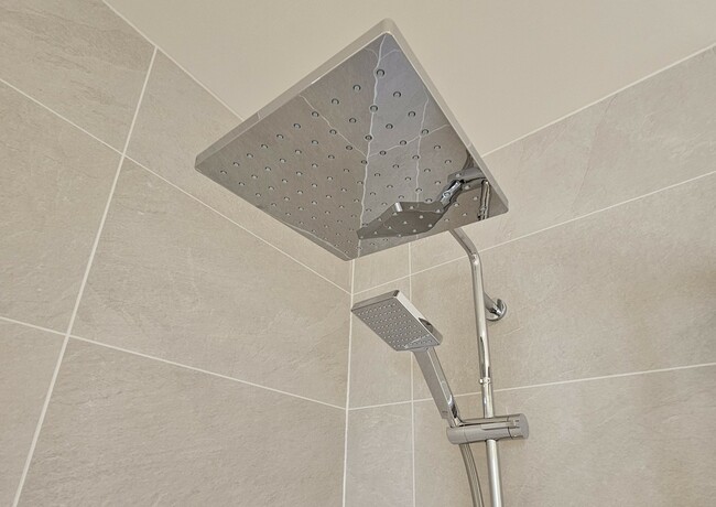 Shower (12)